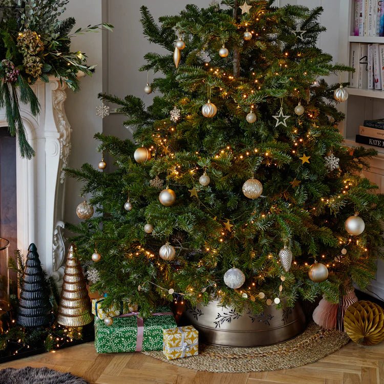 Bronze Cut Out Mistletoe Tree Skirt Quality Home Decor Garden & Outdoor Living and Gifts