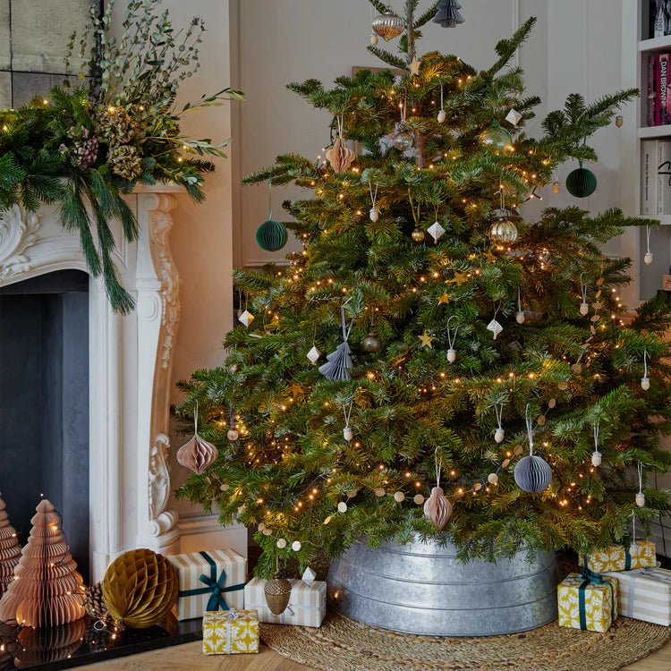 Galvinised Metal Christmas Tree Skirt Quality Home Decor Garden & Outdoor Living and Gifts