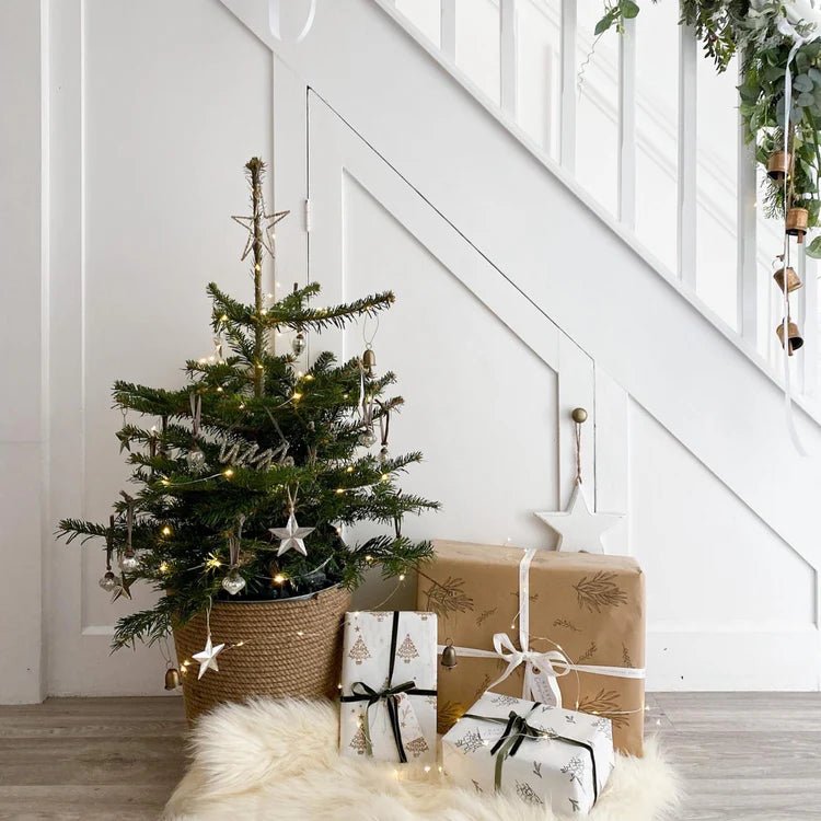 Jute & Galvinised Christmas Tree Bucket Quality Home Decor Garden & Outdoor Living and Gifts