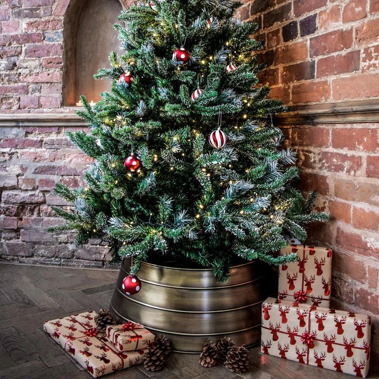 Metal Christmas Tree Skirt - Festive Gold Quality Home Decor Garden & Outdoor Living and Gifts