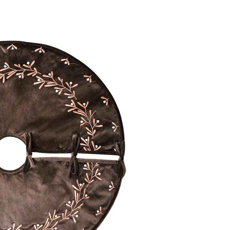 Mocha Velvet Mistletoe Christmas Tree Skirt Quality Home Decor Garden & Outdoor Living and Gifts