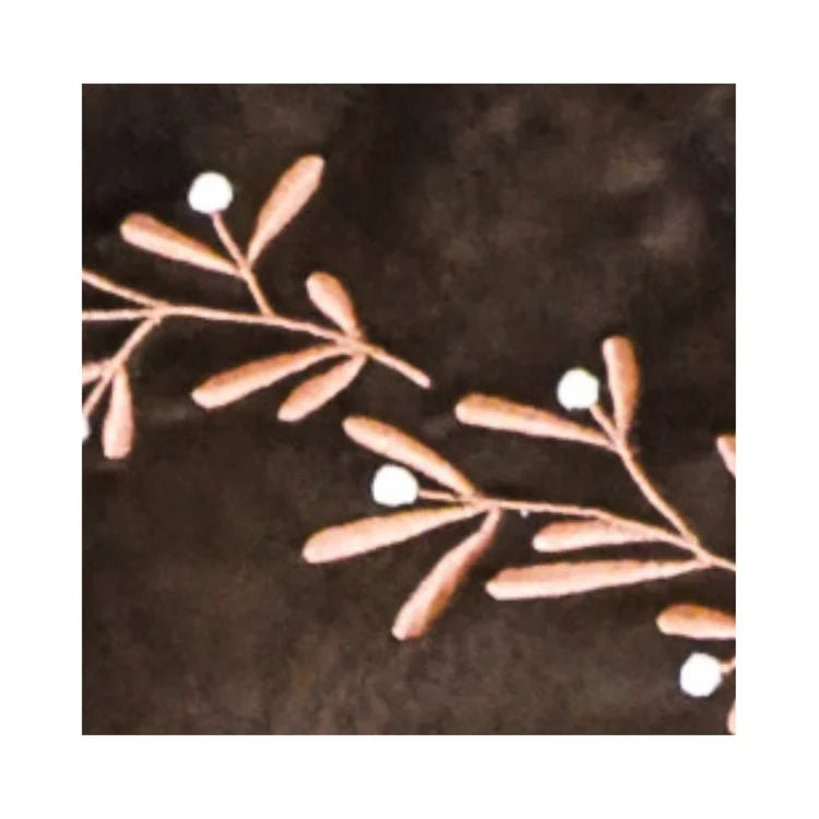 Mocha Velvet Mistletoe Christmas Tree Skirt Quality Home Decor Garden & Outdoor Living and Gifts