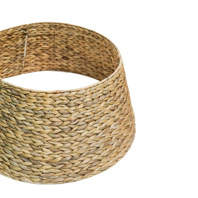Water Hyacinth Christmas Tree Skirt Round - Foldable, Natural Brown Quality Home Decor Garden & Outdoor Living and Gifts