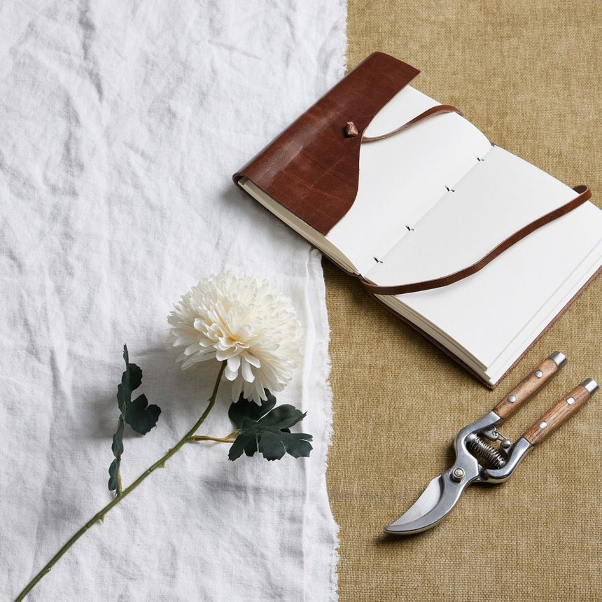 White Chrysanthemum - Luxury Artificial Flower Single Stem Luxury Home Decor Garden & Outdoor And Gifts