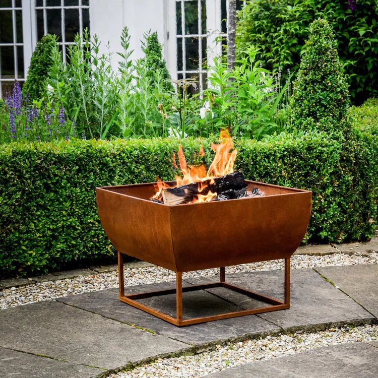 Windermere Small Iron Fire Pit/Bowl Rust Finish - UV Stable Frost Resistant Quality Home Decor Garden & Outdoor Living and Gifts