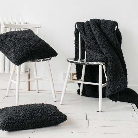 Black Throw - Vegan Friendly 100% Polyester - Ultra Soft, Modern, 200x150cm Quality Home Decor Garden & Outdoor Living and Gifts