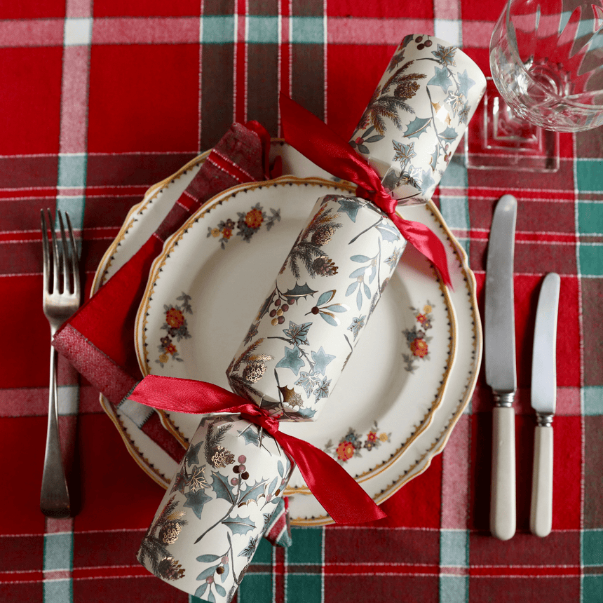 Eco Wreath Christmas Crackers – Plastic - Free FSC 14in Set of 8 | Decor Sanctuary Quality Home Decor Garden & Outdoor Living and Gifts