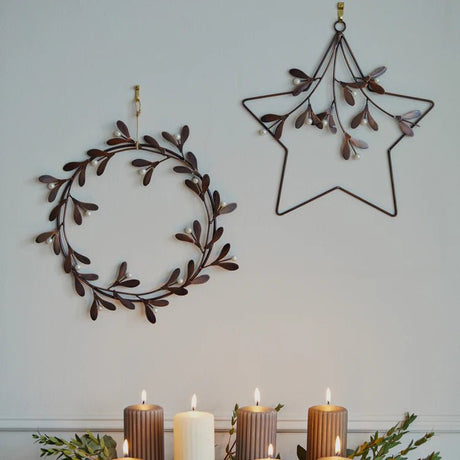 Galvanised Mistletoe Wreath Quality Home Decor Garden & Outdoor Living and Gifts