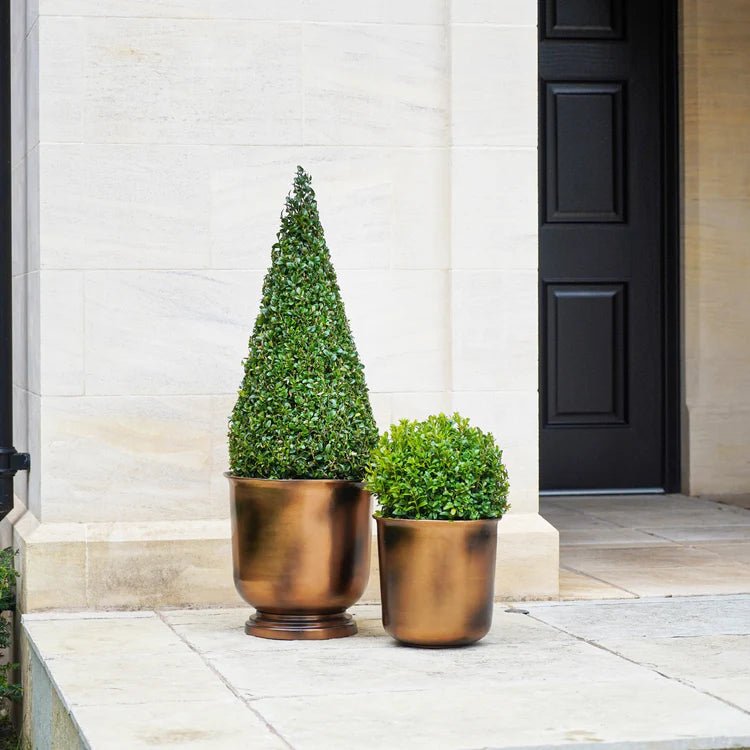 Hampton Small Outdoor Urn Planter Copper Metal - UV Stable Rust Resistant Frost Resistant Quality Home Decor Garden & Outdoor Living and Gifts