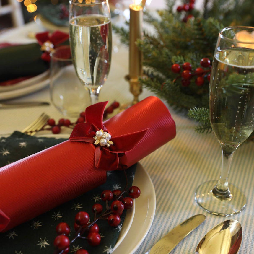 Luxury Red & Green Handcrafted Christmas Crackers – 13in Set of 6 | Decor Sanctuary Quality Home Decor Garden & Outdoor Living and Gifts