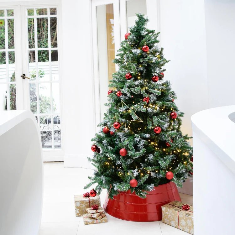 Metal Christmas Tree Skirt Festive Red Quality Home Decor Garden & Outdoor Living and Gifts