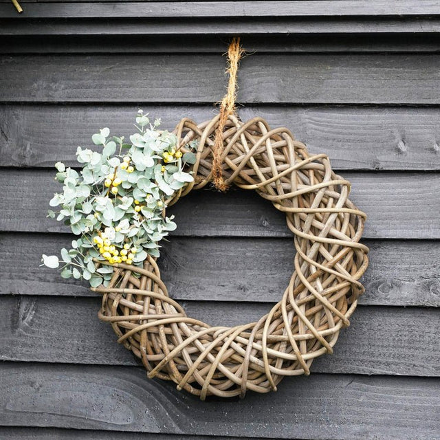 Rattan Christmas Wreath Natural & Brown - Small Quality Home Decor Garden & Outdoor Living and Gifts