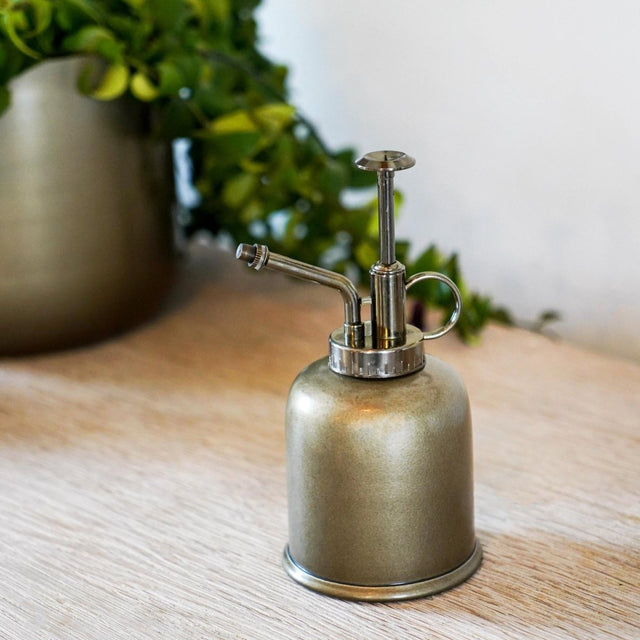 Royal Kew Gardens Metal Plant Mister - Matt Brass Finish & Comes in a Gift Box Luxury Home Decor Garden & Outdoor And Gifts